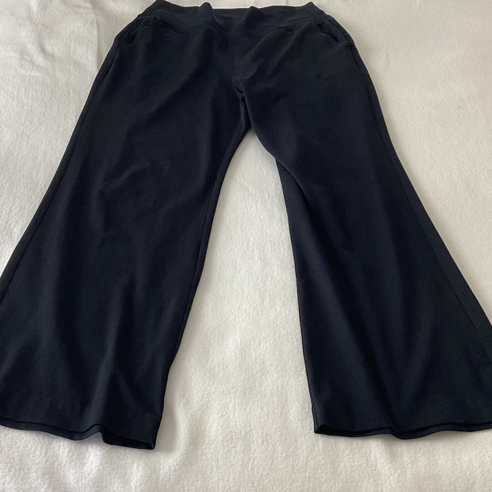 Yogalicous Lux Women's Black flared pants, size XL